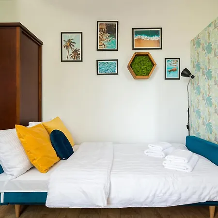 Apartamento Ziemowita Colorful By Bookinghost